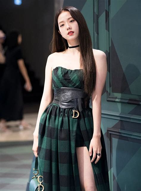 jisoo wearing dior.